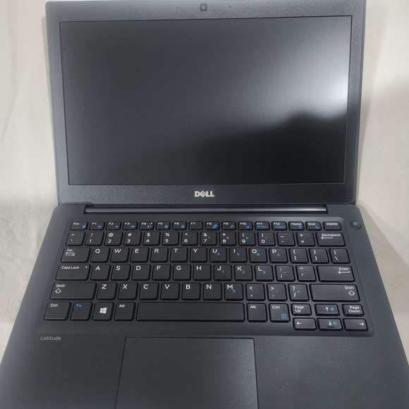 Dell Black Laptop with Matte Finish and Standard Design